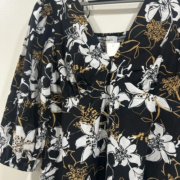 Floral Black and White  Dress with Gold Accents size M - Picture 3 of 5